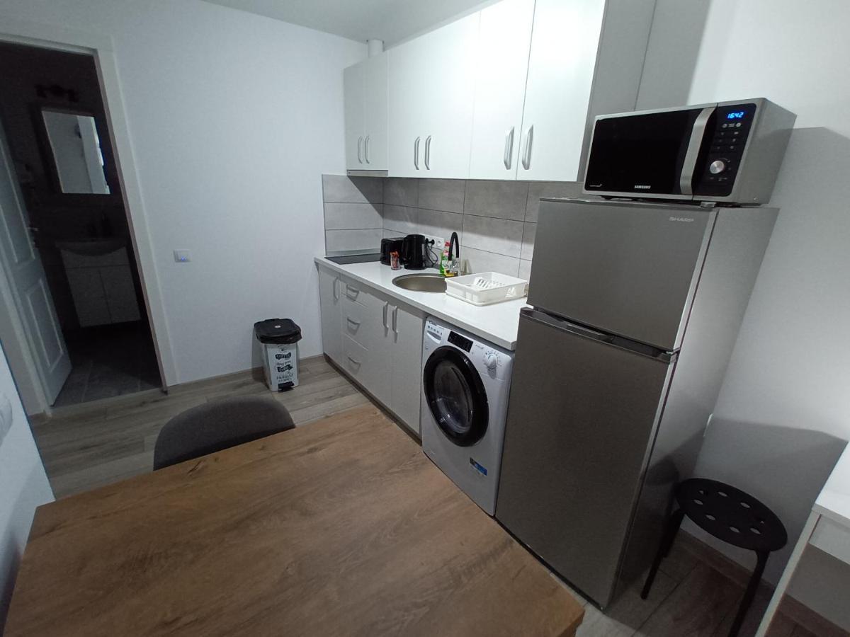 Old Town Studio Apartments Бая-Маре Экстерьер фото